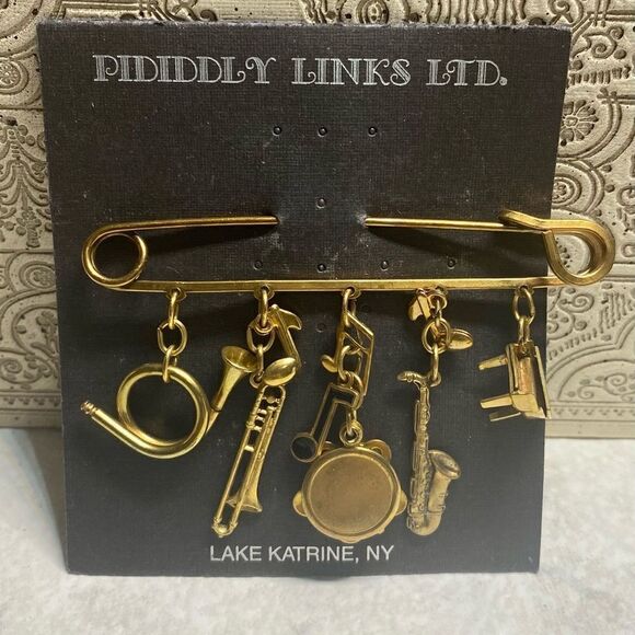 Vintage Pididdly Links Musical Instruments Pin NOS - Picture 1 of 1